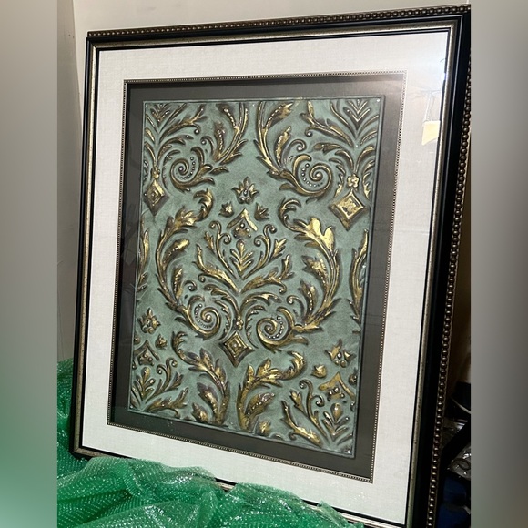 Visser wall art. Crystal accent - Picture 1 of 6